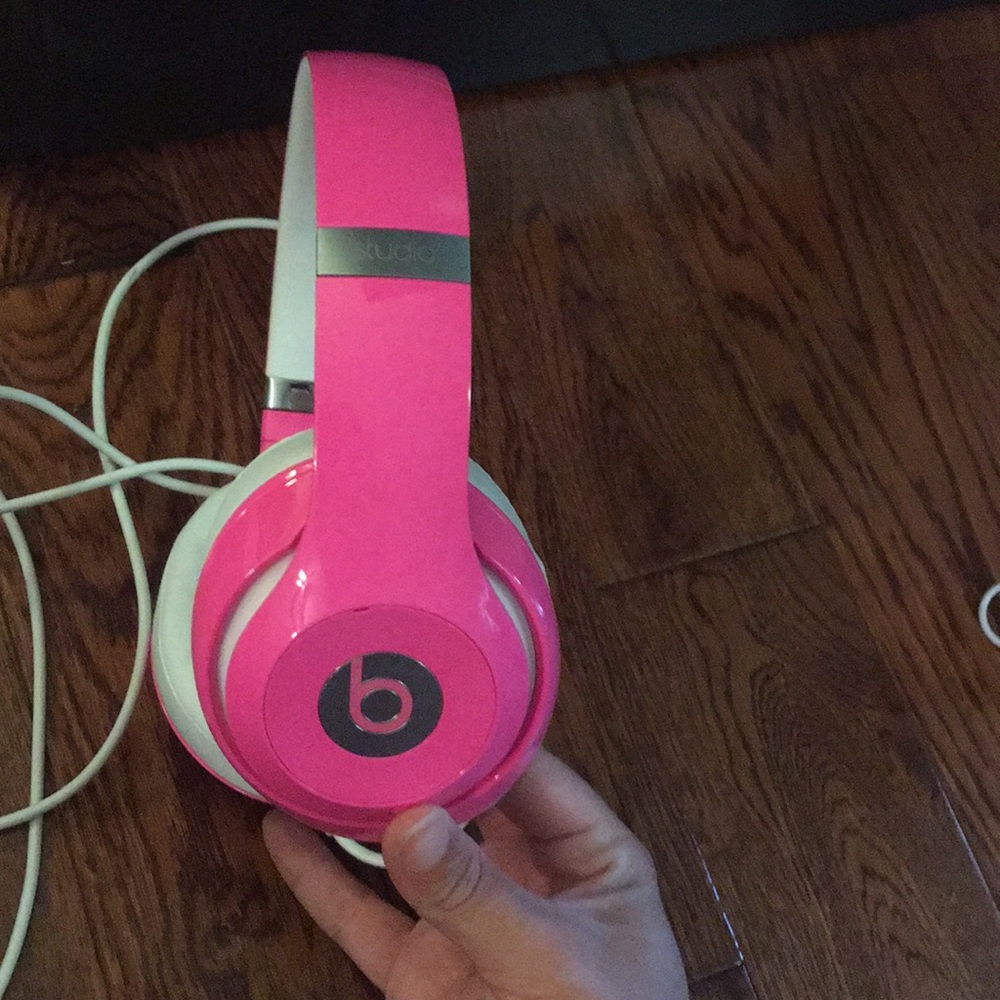 Beats headphones studio